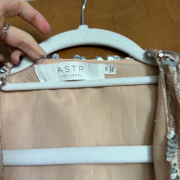 XS sparkle blouse - brand is ASTR the label - Picture 4 of 6